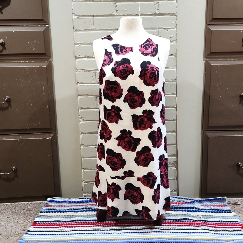 Kensie sleeveless floral tunic, M